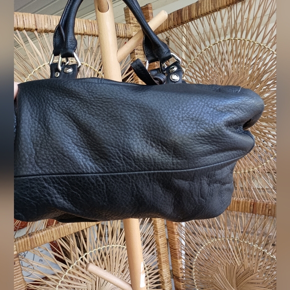 NWOT Elegant Black Leather Handbag With Dust Bag - Picture 4 of 9